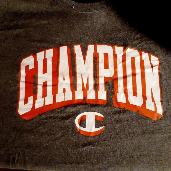 Champion t-shirt - Picture 3 of 3